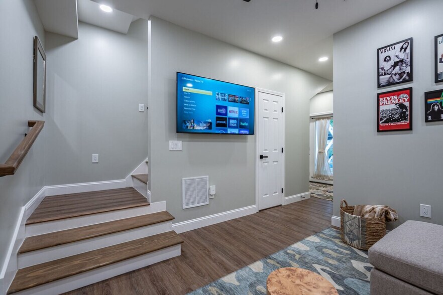 Building Photo - 19 Rock Crest Cir SE