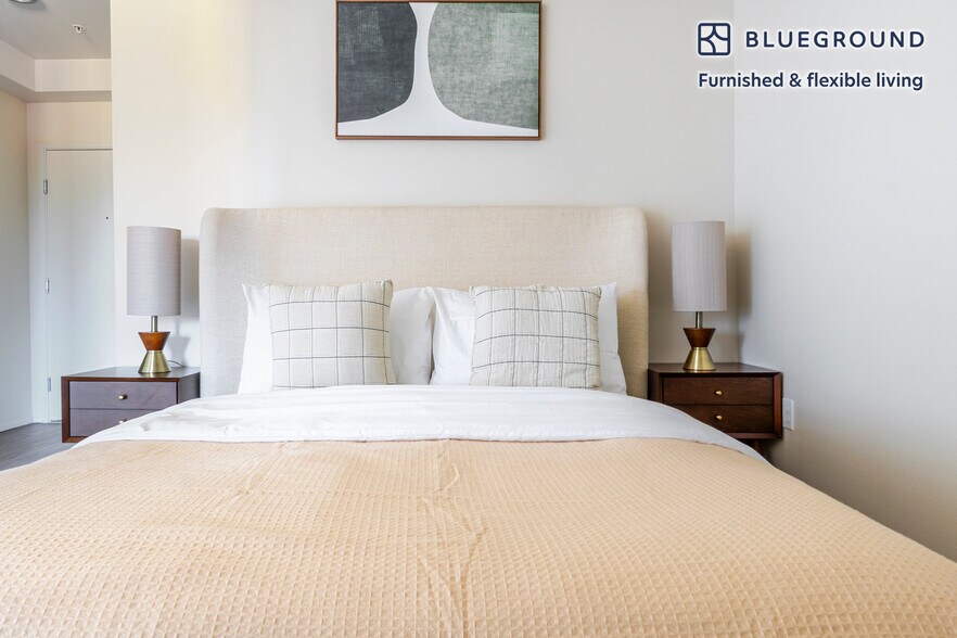 Building Photo - 4302 7th Ave NE