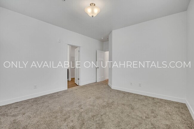 Building Photo - 3364 Hardman Way