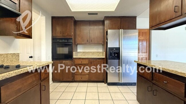 Building Photo - 15577 Tacony Rd