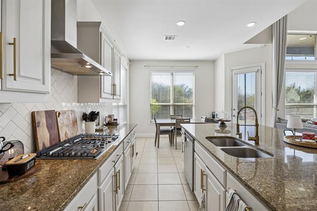 Building Photo - 604 Shoreline Ridge Dr