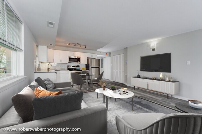 Primary Photo - 531 N Ridge-209