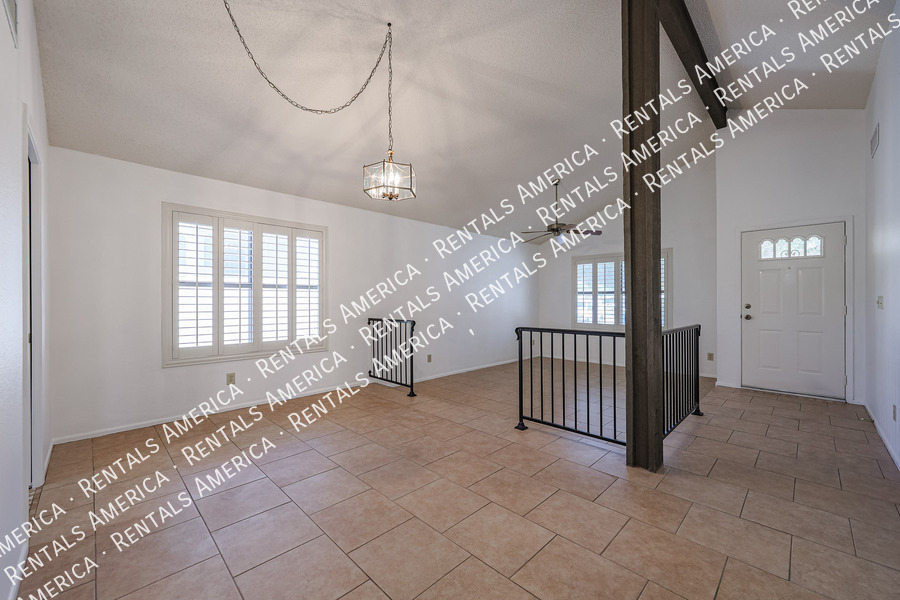 Building Photo - 5006 E Mesquite Wood Ct