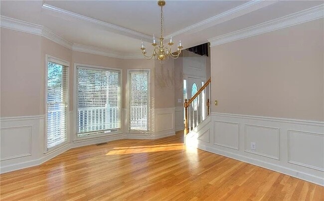 Building Photo - 800 Satinwood Pl
