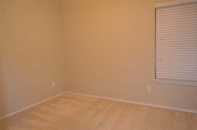Building Photo - 9604 Sleepy Hollow Dr