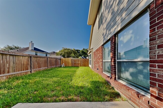 Building Photo - 18114 Stone Trail Manor Dr
