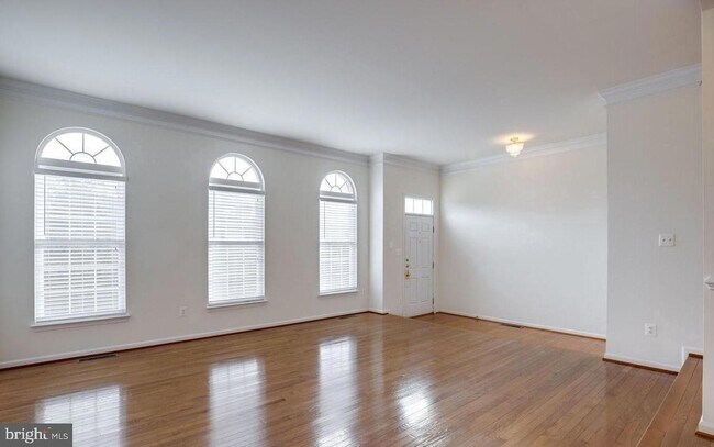 Building Photo - 25859 Kirkwood Square