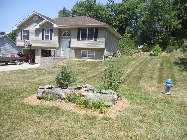 Primary Photo - 803 W Old Plank Rd