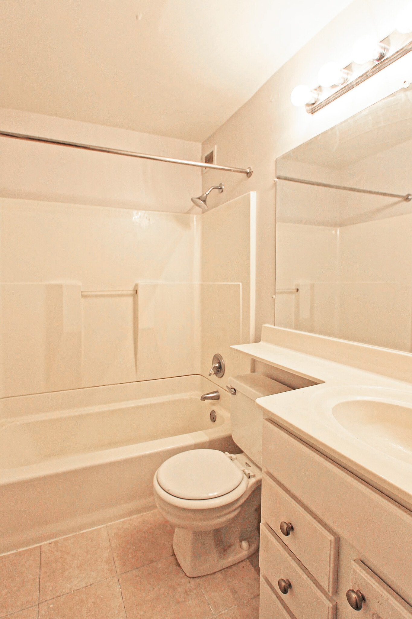 Building Photo - 1730 Arlington Blvd