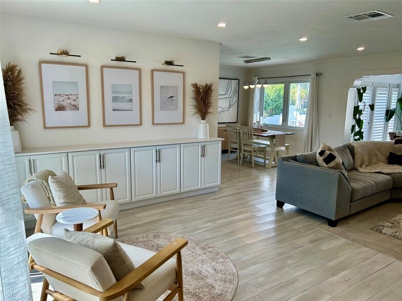 Building Photo - 1473 NE 53rd Ct