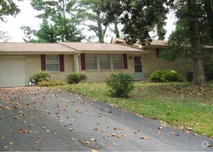 Building Photo - 3902 Rosalind Ln