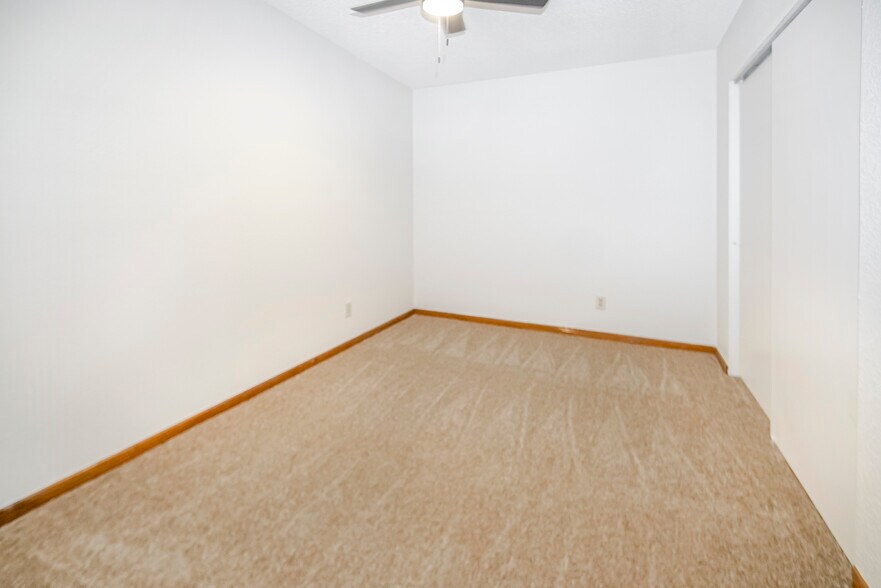 Building Photo - 929 Totonaca Ln
