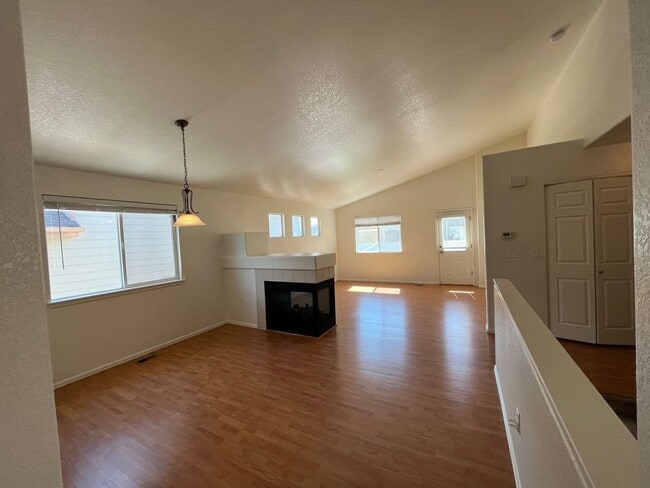 Building Photo - Wonderful Home in Evans