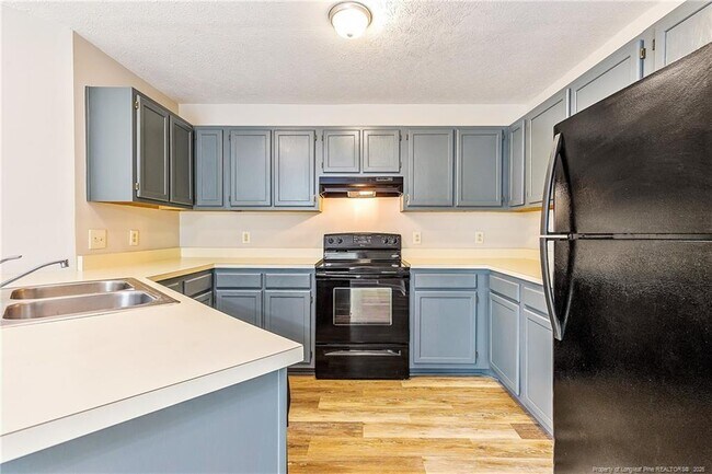 Building Photo - 5928 Lively Ct
