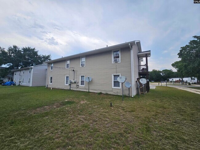 Building Photo - 128 Calvin Ct