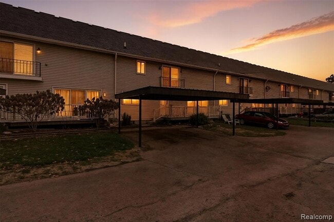 Building Photo - 5186 E 14 Mile Rd