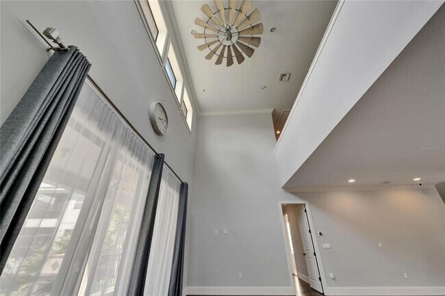 Building Photo - 6116 Lagomar Ln
