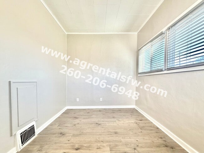 Building Photo - 3209 Fairfield Ave