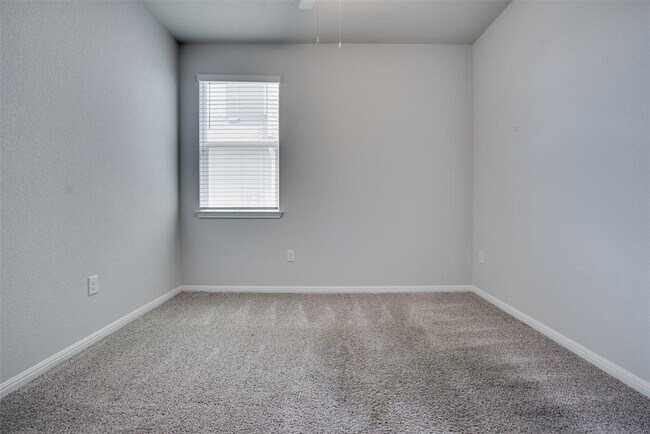 Building Photo - 14222 Handel Dr