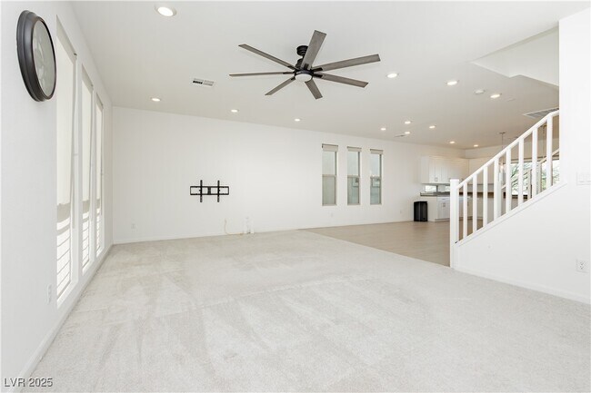 Building Photo - 7977 Mountain Lilac St