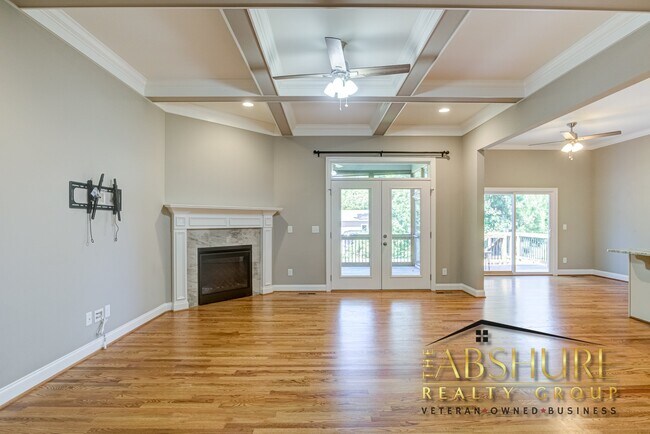 Building Photo - 109 Buck Johnson St