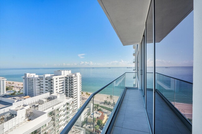 Building Photo - 151 N Seabreeze Blvd