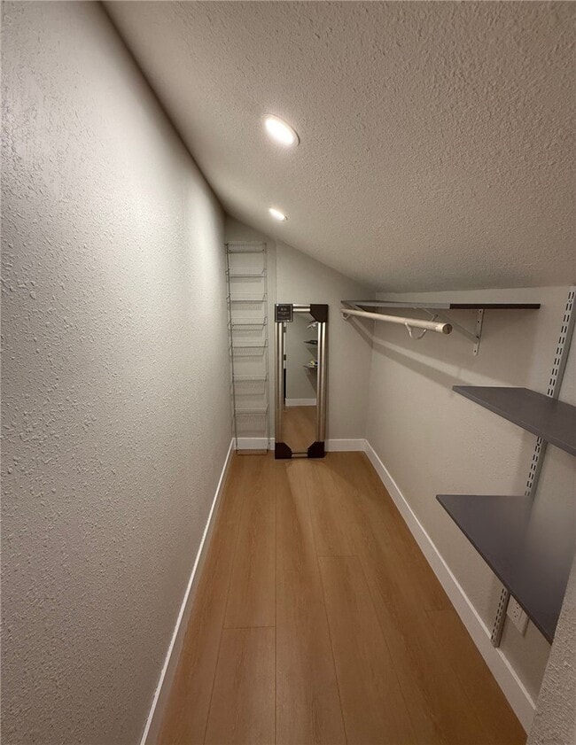 Building Photo - 25520 Aragon Way