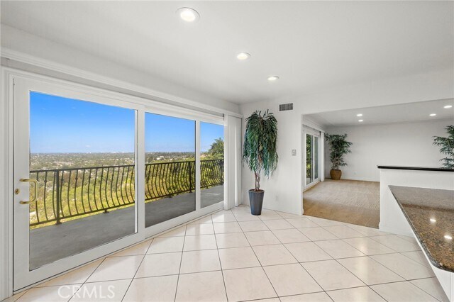 Building Photo - 11393 La Vereda Dr