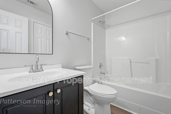 Building Photo - 1217 Longpoint Dr