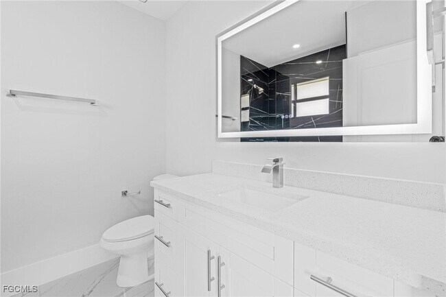 Building Photo - 633 Windermere Dr