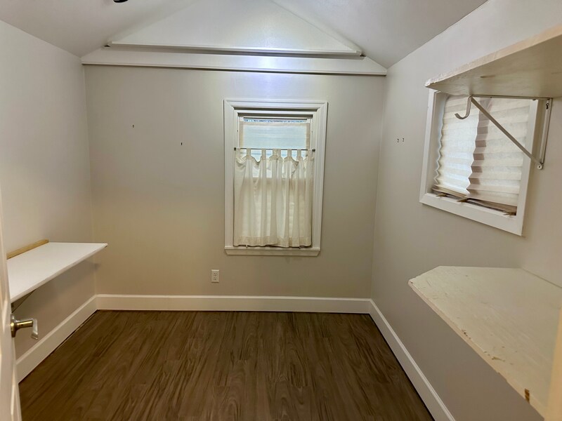 Building Photo - 114 Taulman St