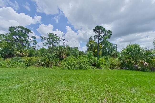 Building Photo - 4341 NW 34th Ave