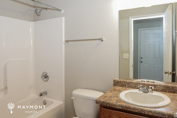 Building Photo - 124 Vancouver Rd