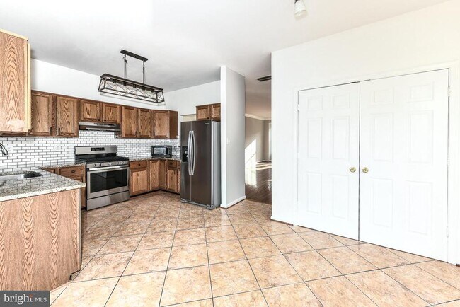 Building Photo - 6018 Callaway Ct