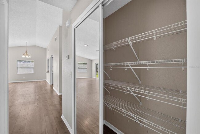 Building Photo - 1206 Sail Way