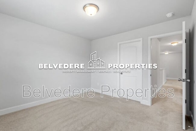 Building Photo - 5749 Marblehead Dr