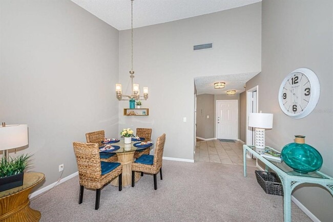 Building Photo - 6077 Bahia Del Mar Blvd S