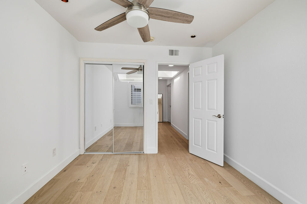 Building Photo - 501 Herondo St