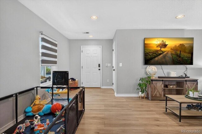 Building Photo - 9727 Marmot Ridge Cir