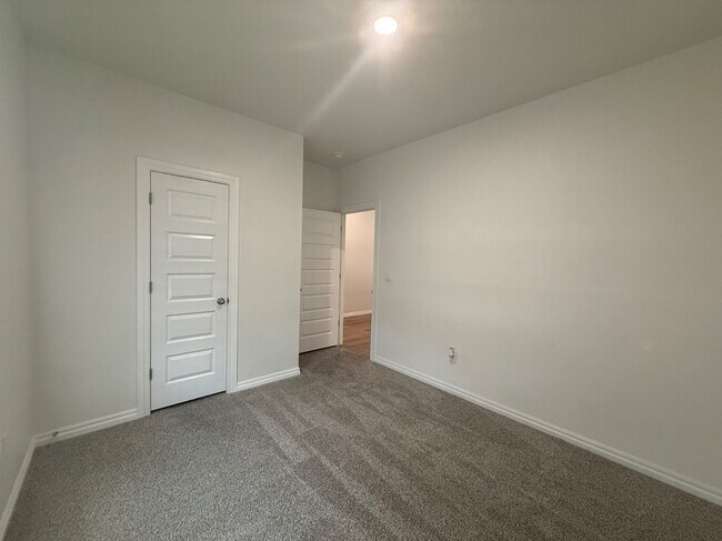 Building Photo - 9048 NW 149th Ter