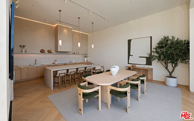 Building Photo - 3699 Alta Mesa Dr