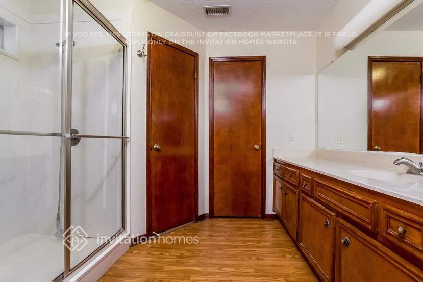 Building Photo - 18015 Tall Cypress Dr