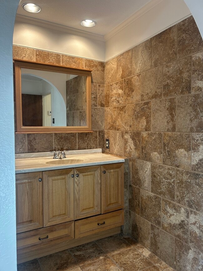 Building Photo - 2205 Forest Trail