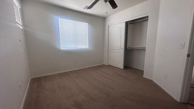 Building Photo - 7313 S 48th Dr