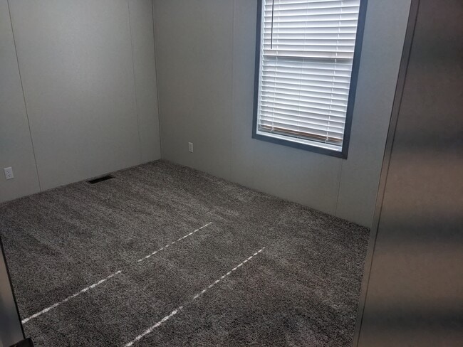 Building Photo - 3617 N Grand Ave E