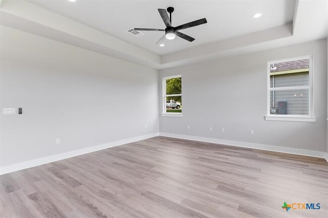 Building Photo - 1255 Pecan Valley Dr