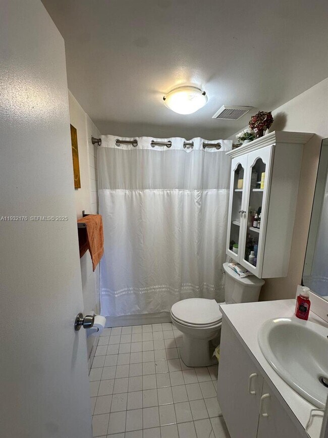 Building Photo - 6091 W 22nd Ct