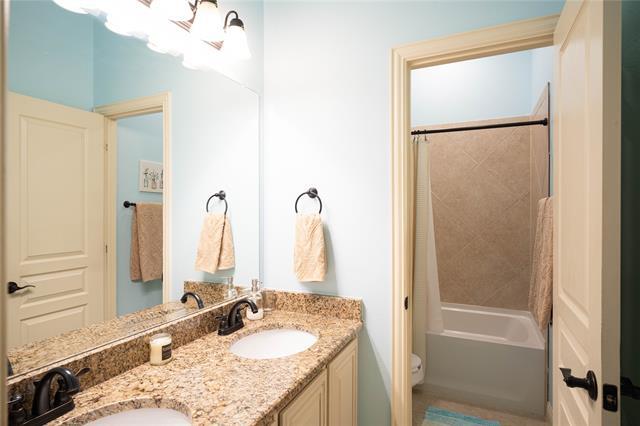 Building Photo - 9013 Athens Dr