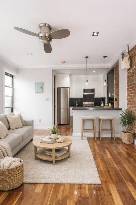 Building Photo - 2100 2nd Ave