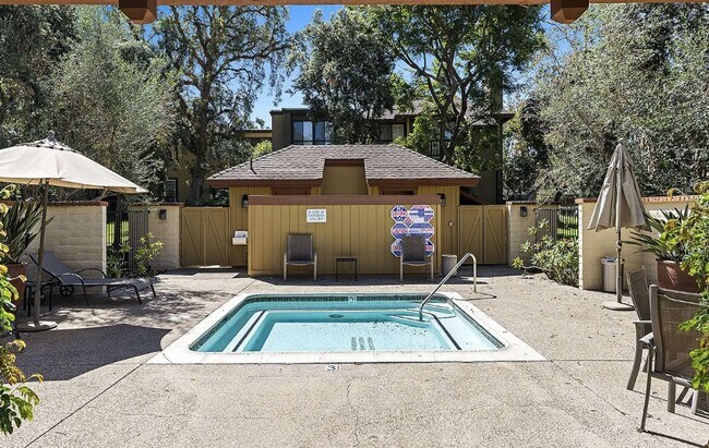 Building Photo - EXPERIENCE THE SOLITUDE OF TURTLE ROCK VILLAGE —3 Bedroom/2 Bath Condo